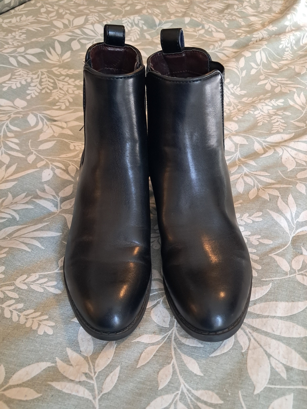 Women's Black Leather Chelsea Boots - Classic Zip-Up Ankle Boot 5.5